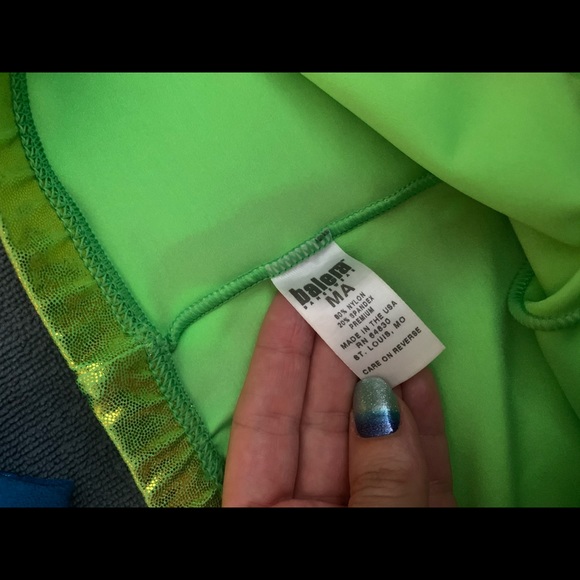 Lot of sparkly dance wear - Picture 2 of 9